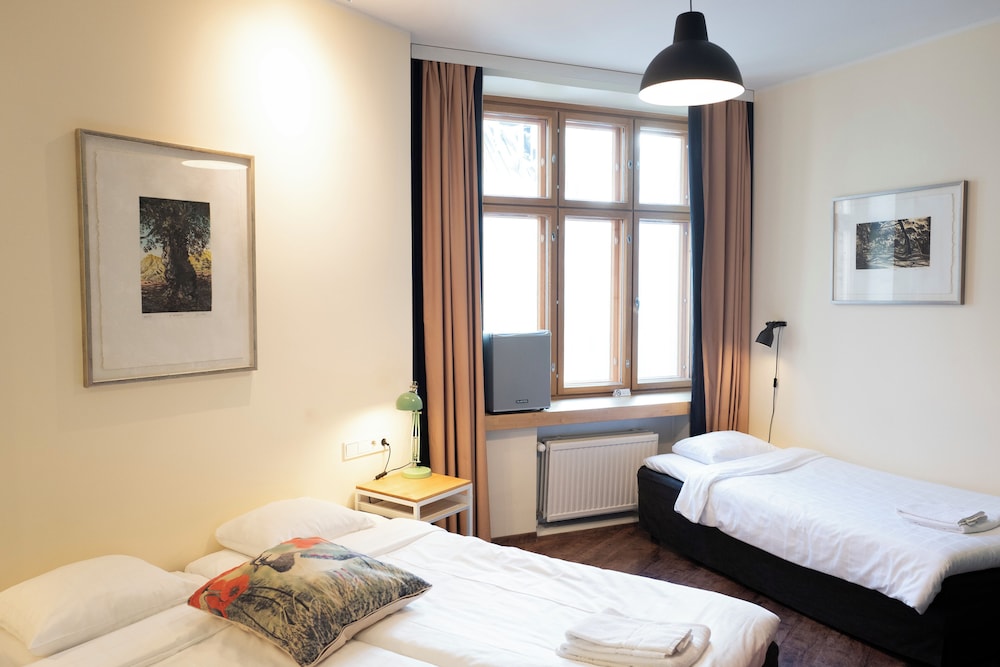 ROOM, TRIPLE
