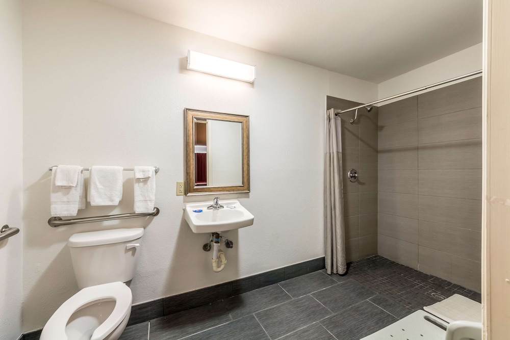 Motel6 San Antonio, TX - South IH-10 East 48/51