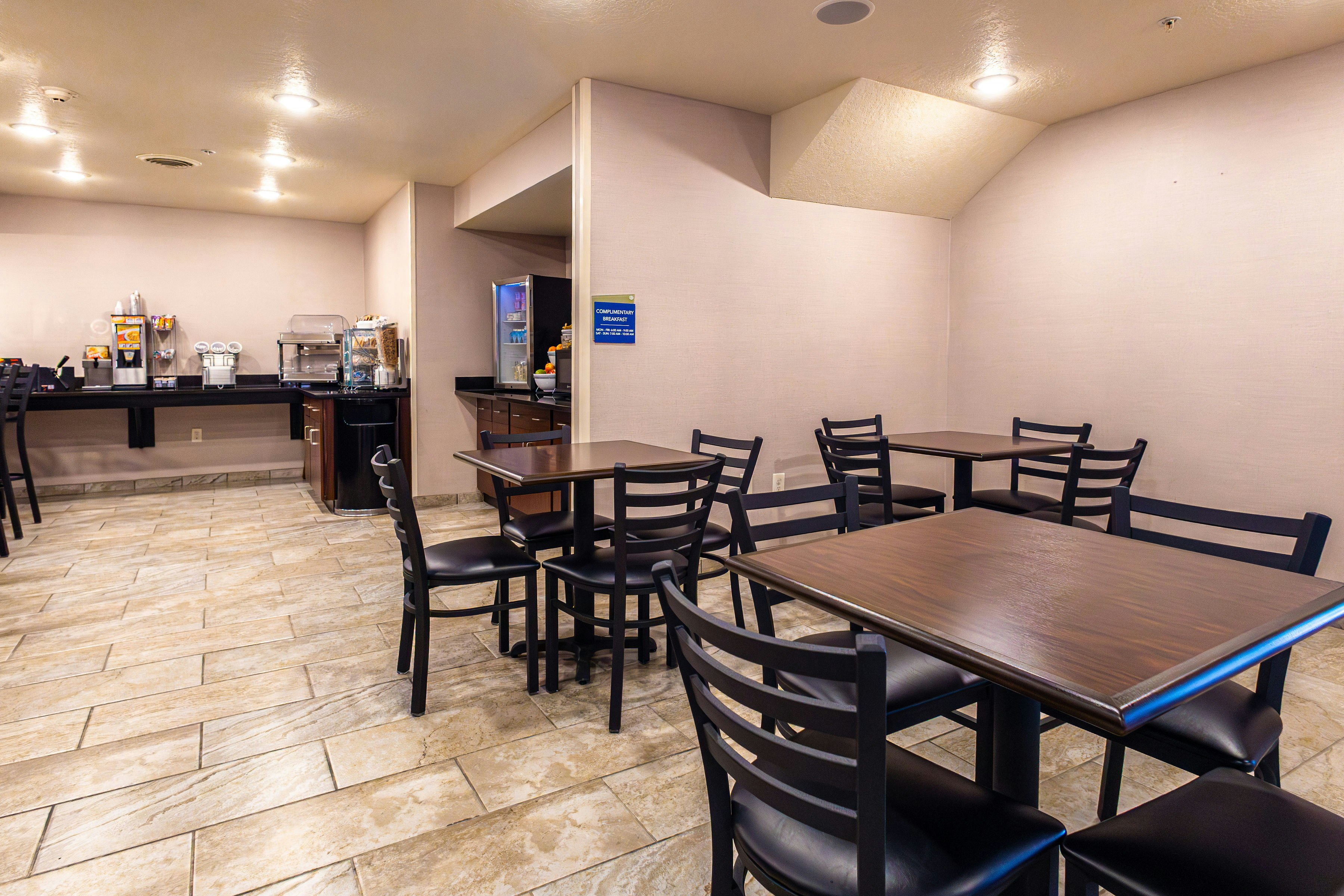 Cobblestone Inn Amp Suites Big Lake Tx 56/80