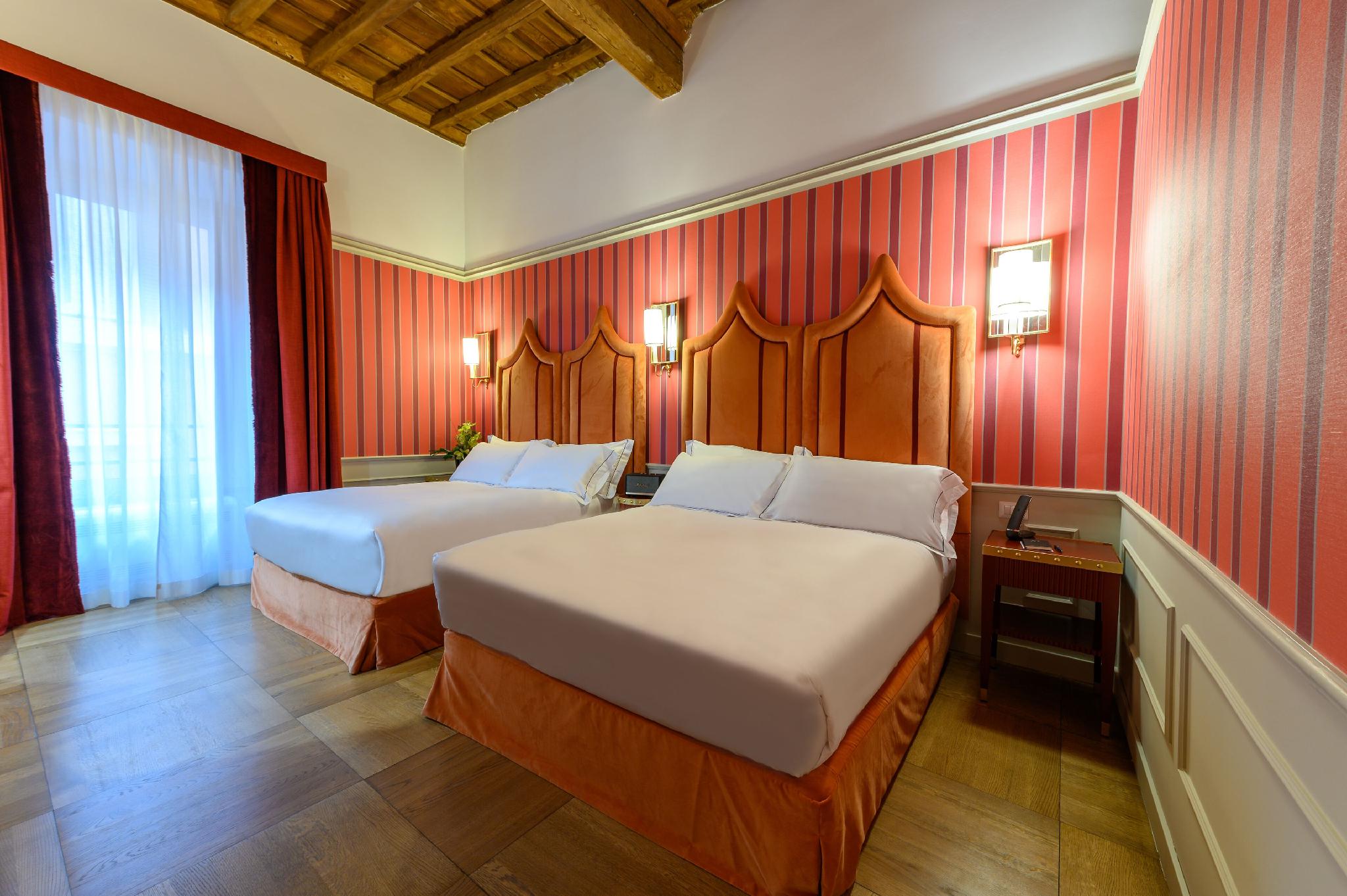 Suite, Balcony