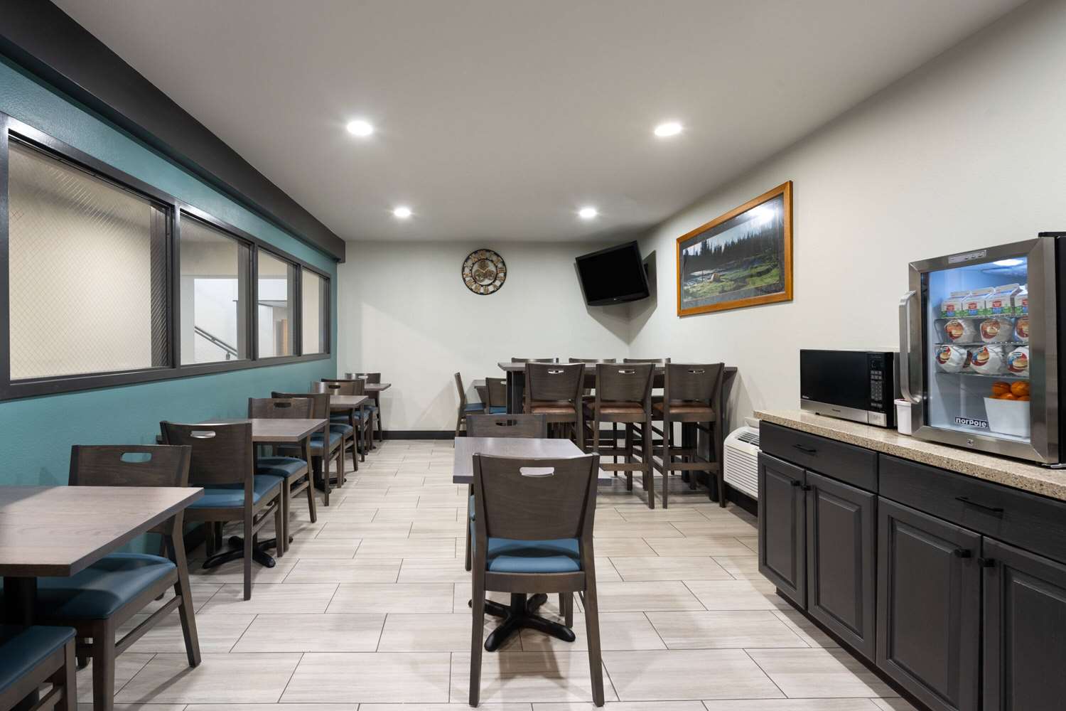 Super 8 by Wyndham Columbus MT 14/23