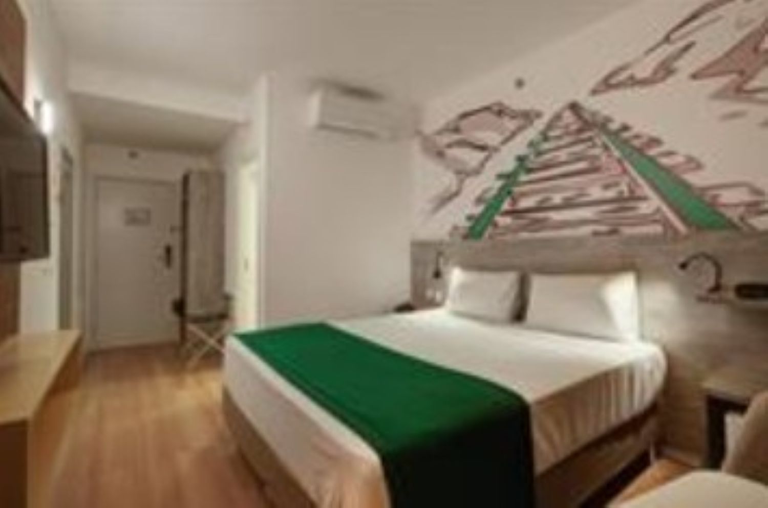 Summit Suites Hotel Cruzeiro 32/62