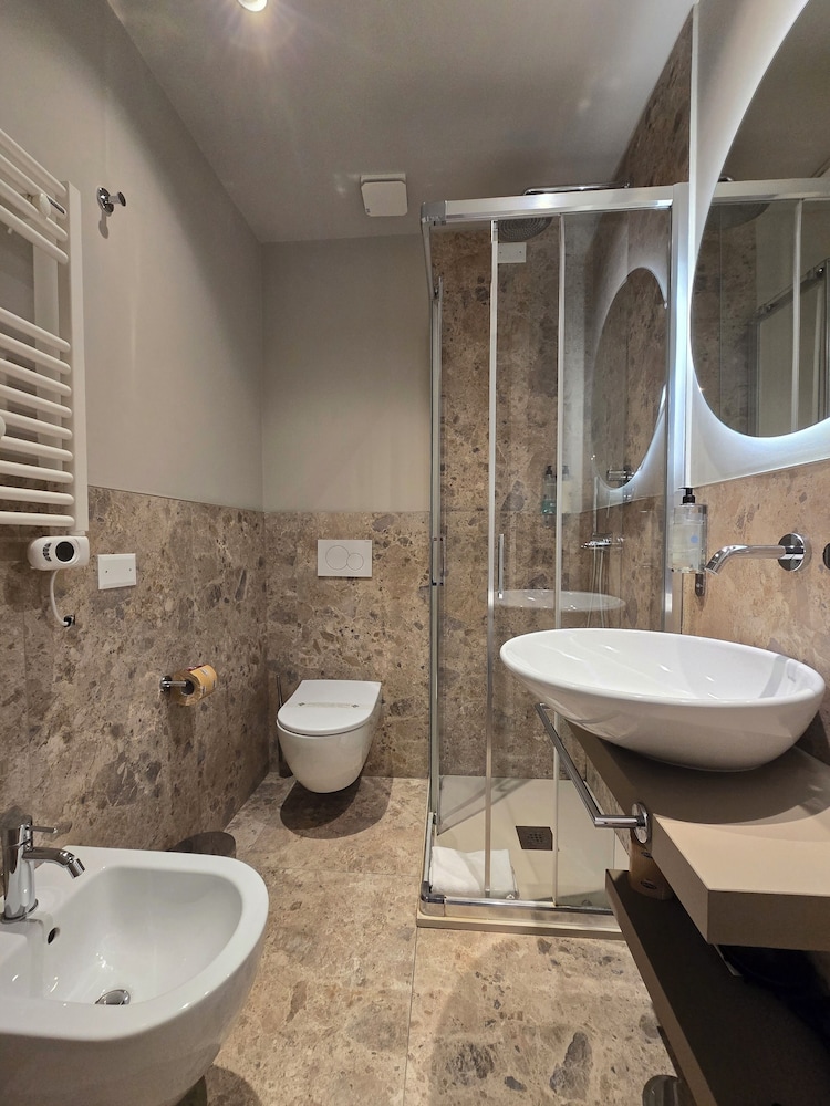 Hotel Porta Pia 40/49
