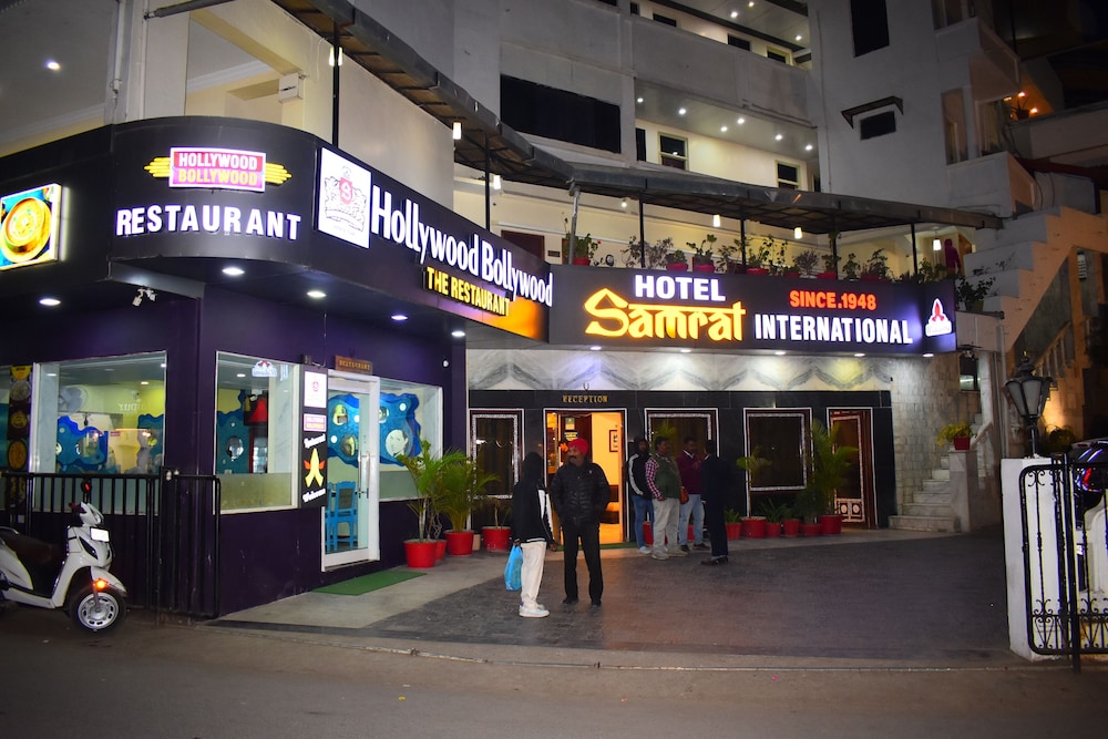 HOTEL SAMRAT INTERNATIONAL 2/28