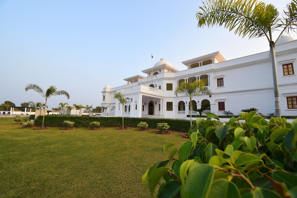 Umaid Farm Resort A Legacy Vintage Stay In Jaipur 44/50