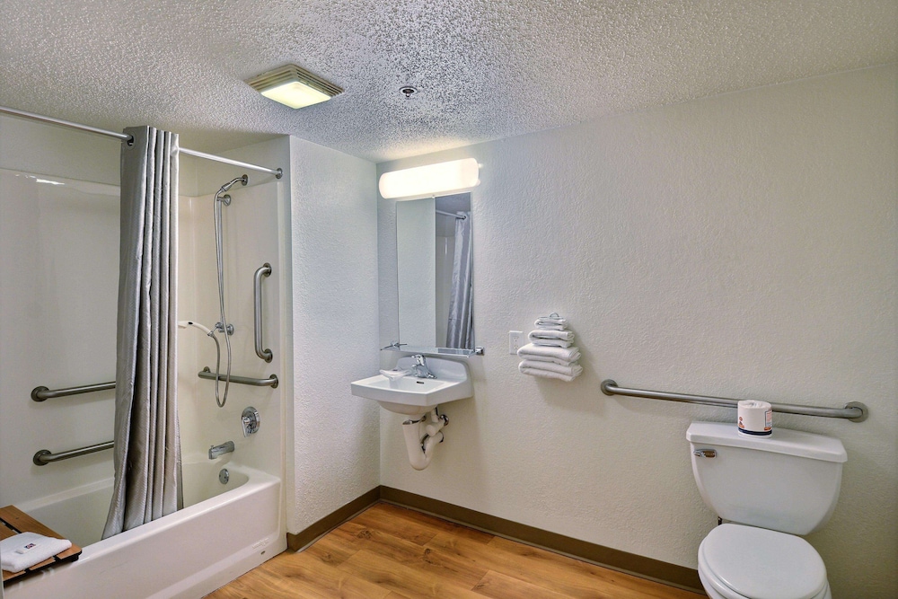 Motel6 Tewksbury, MA - Boston 41/42