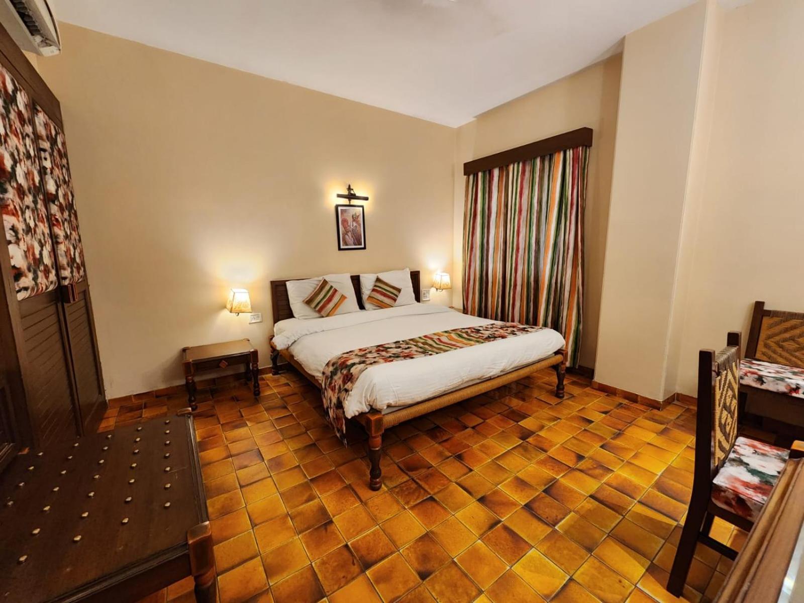 Heritage, Luxury, High Floor