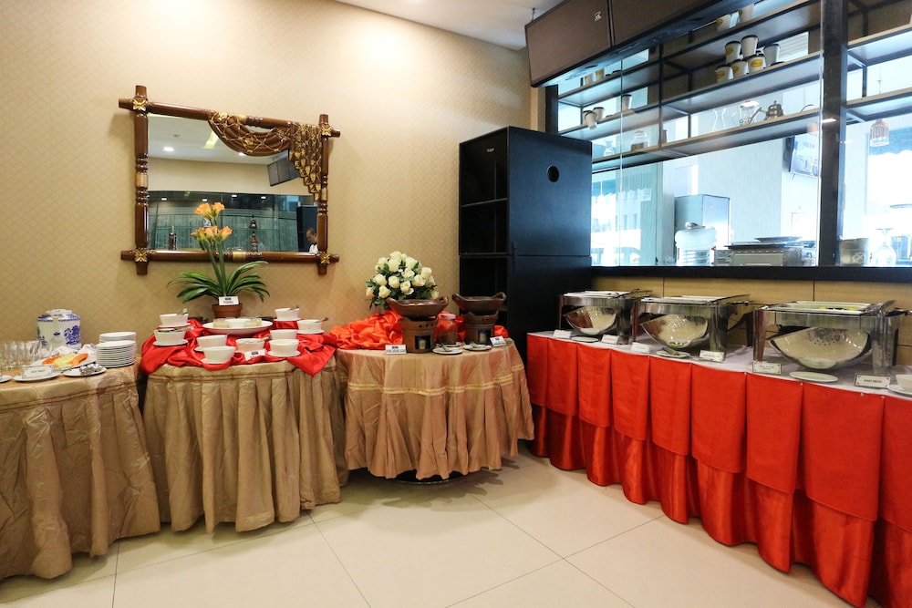 Coin S Hotel 84/96