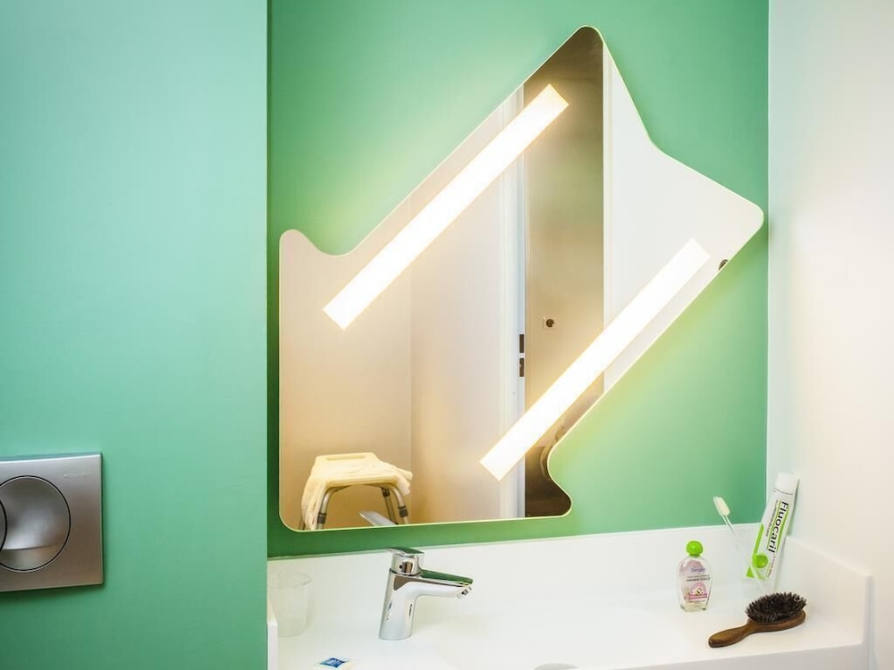 Ibis Budget Bordeaux Lormont 28/45