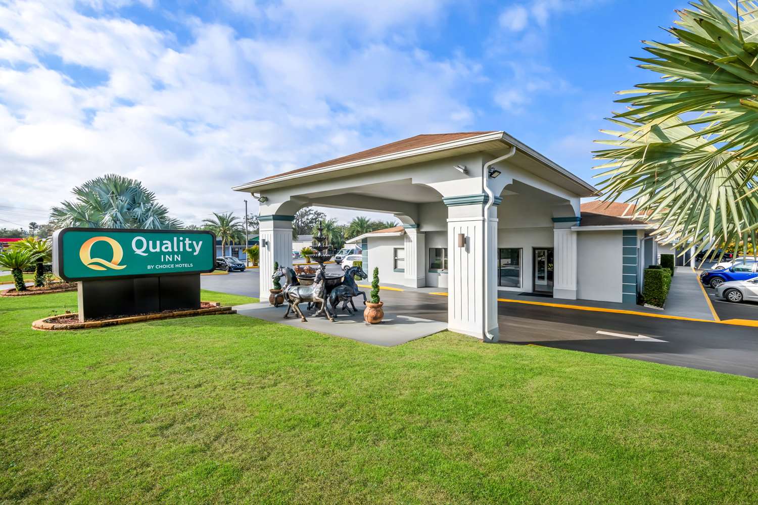 Quality Inn Orange City near Blue Spring State Park 32/33