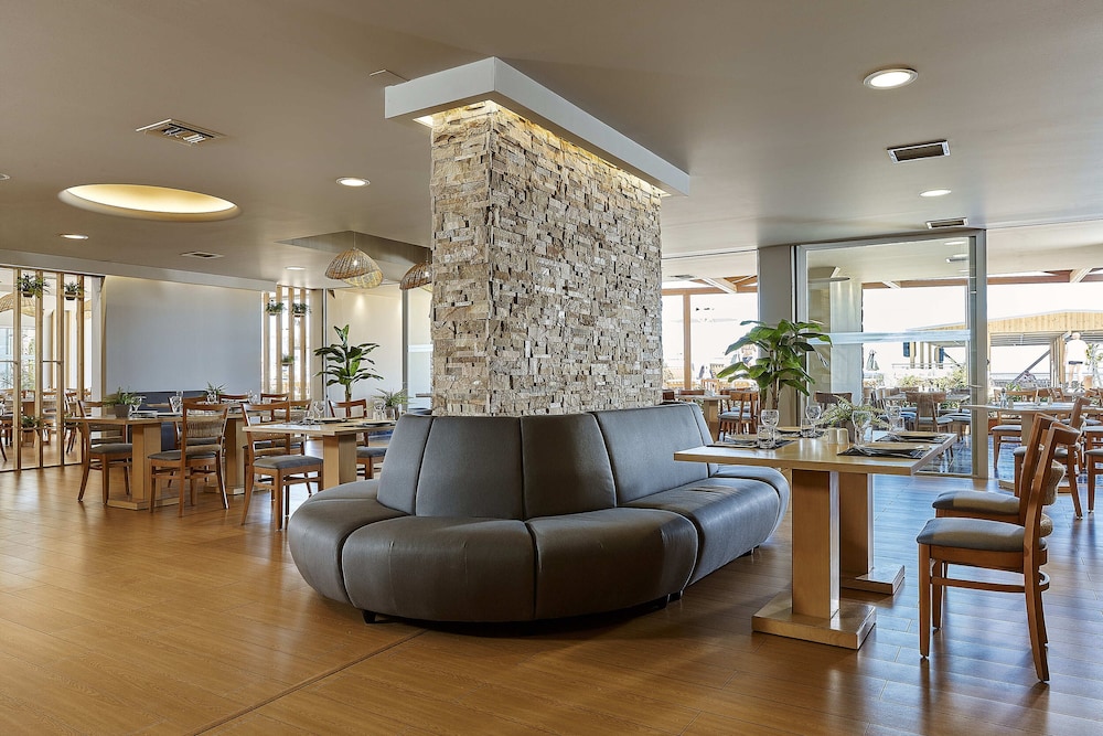 Blue Marine Resort and Spa 54/71