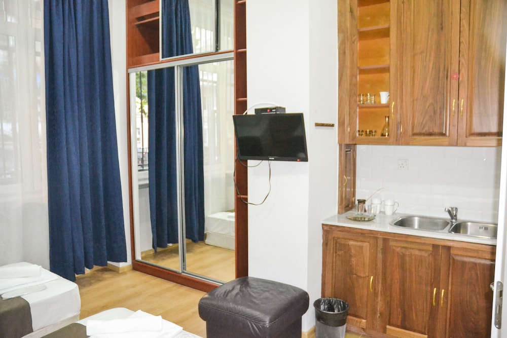 Piccolo Casa Bella Hotel 18/25