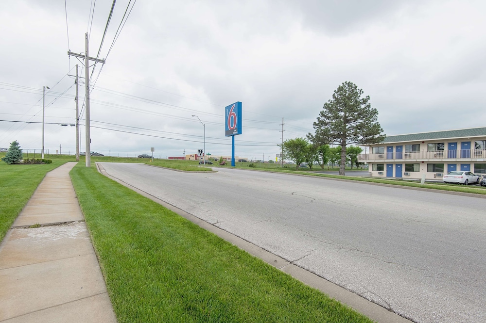 Motel6 Kansas City, MO - Airport 33/50