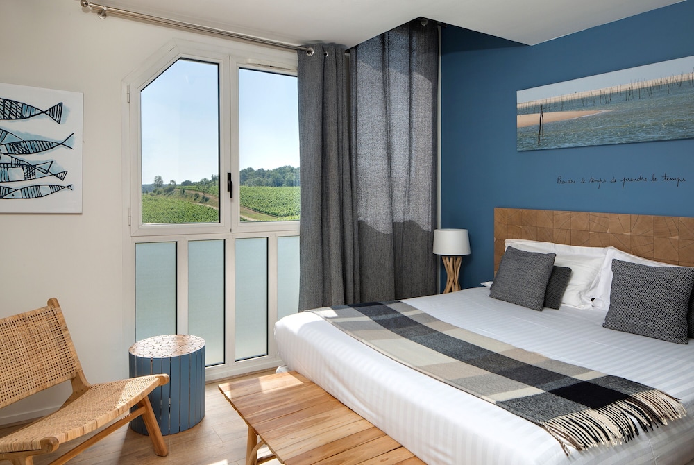 SUPERIOR, DOUBLE BED