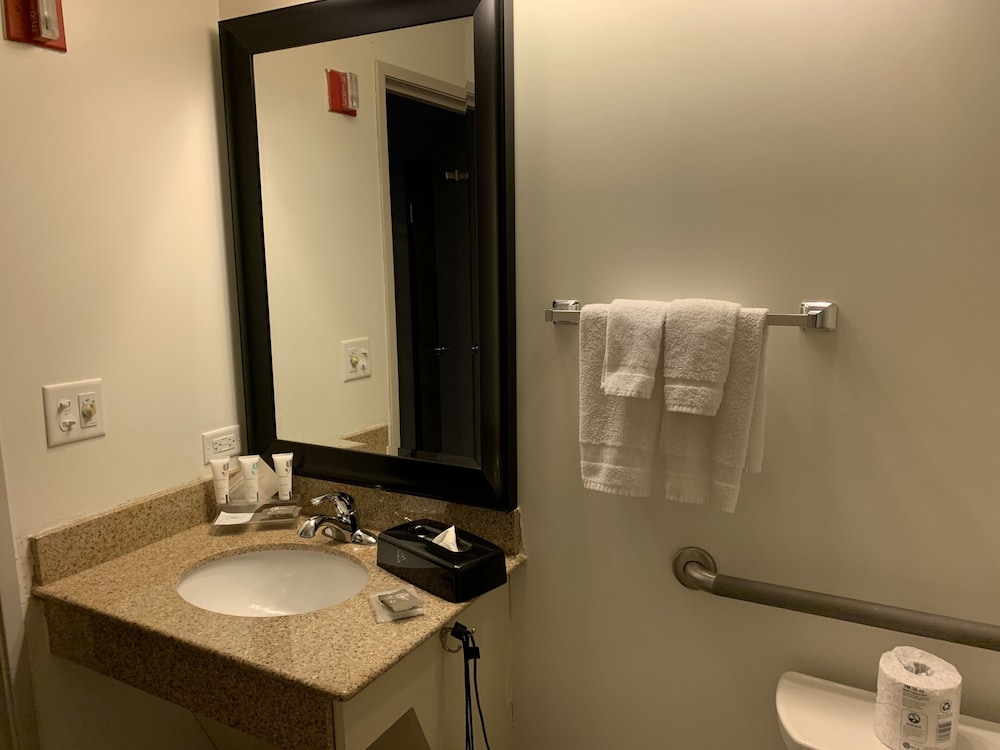 Country Inn & Suites By Radisson Kearney NE 37/37