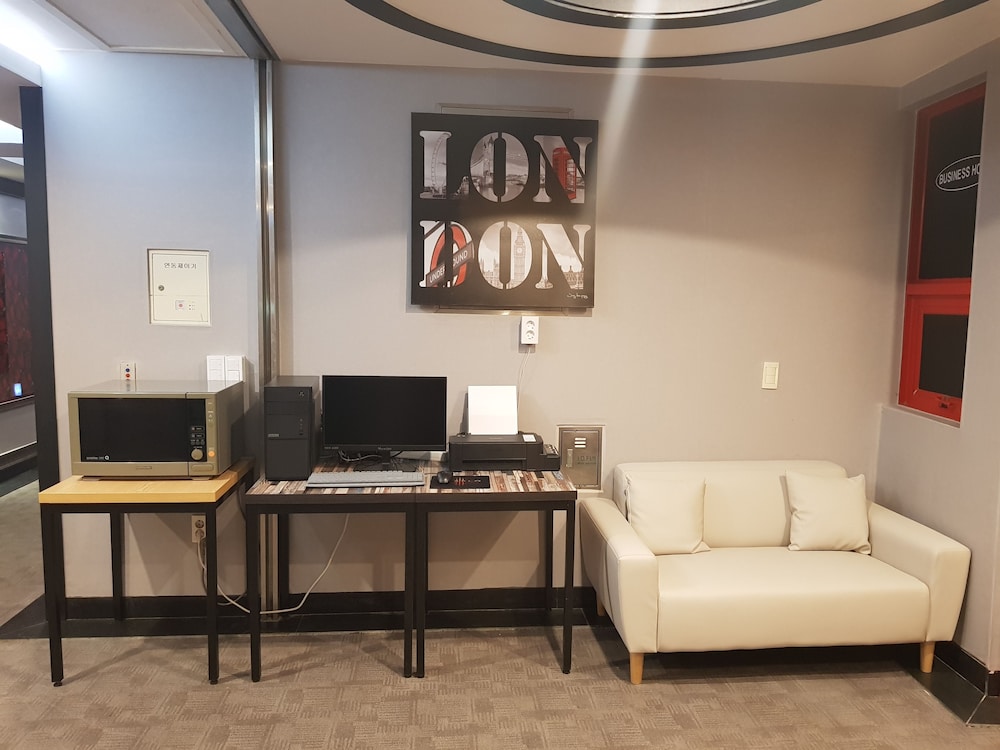 Business Hotel 19/27