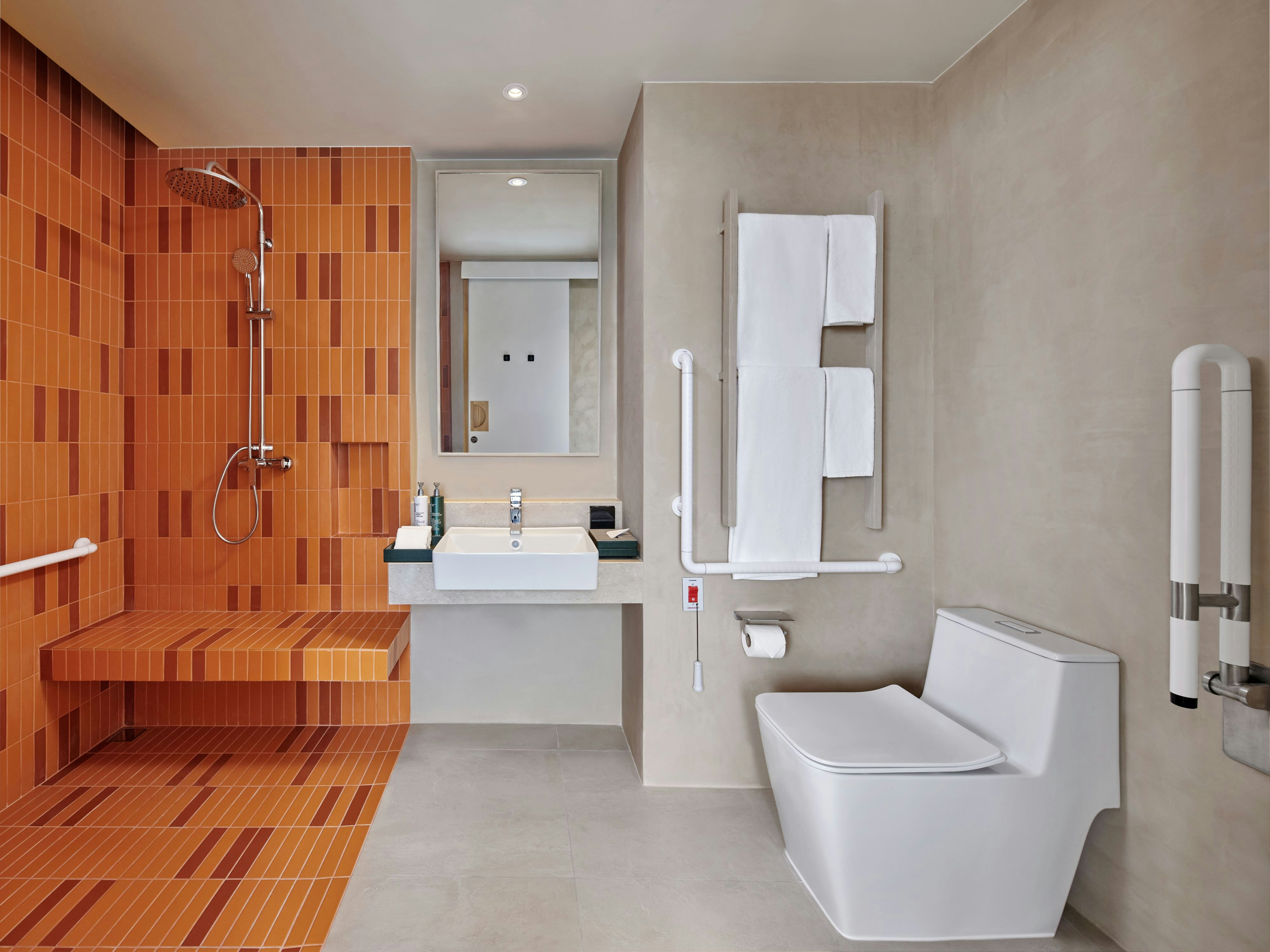 Studio, King Bed, Accessible, Hilton Garden Inn Rayong 3/3