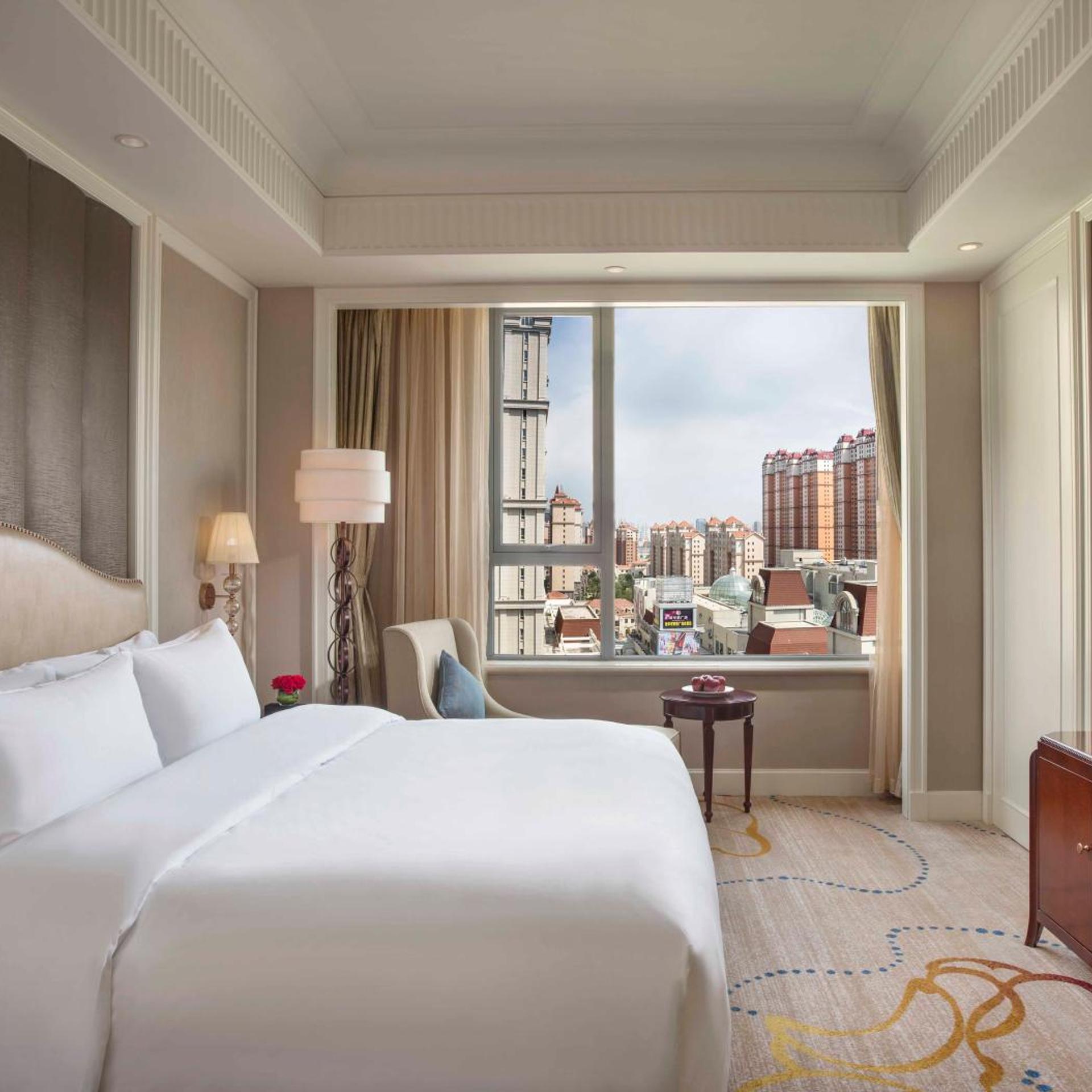 Luxury, King Bed