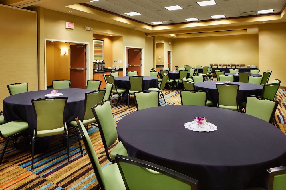 Fairfield Inn And Suites Columbus Polaris 22/33