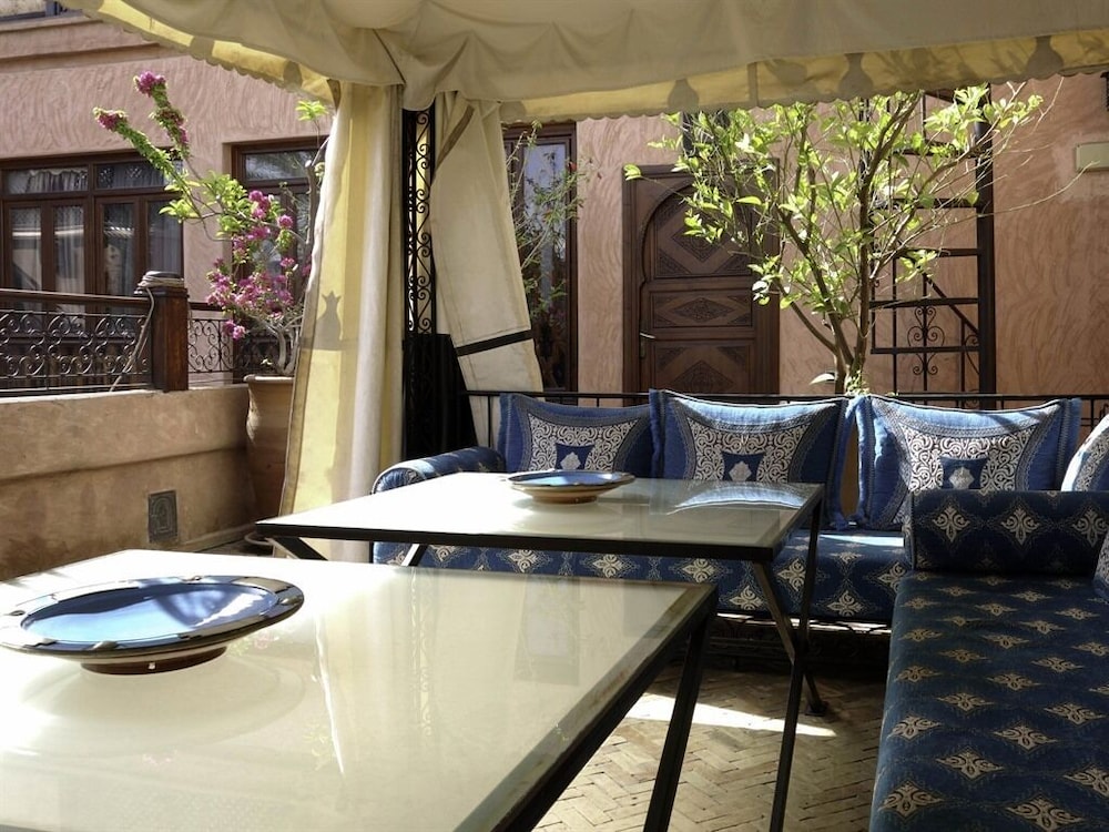 Riad Turquoise 69/81