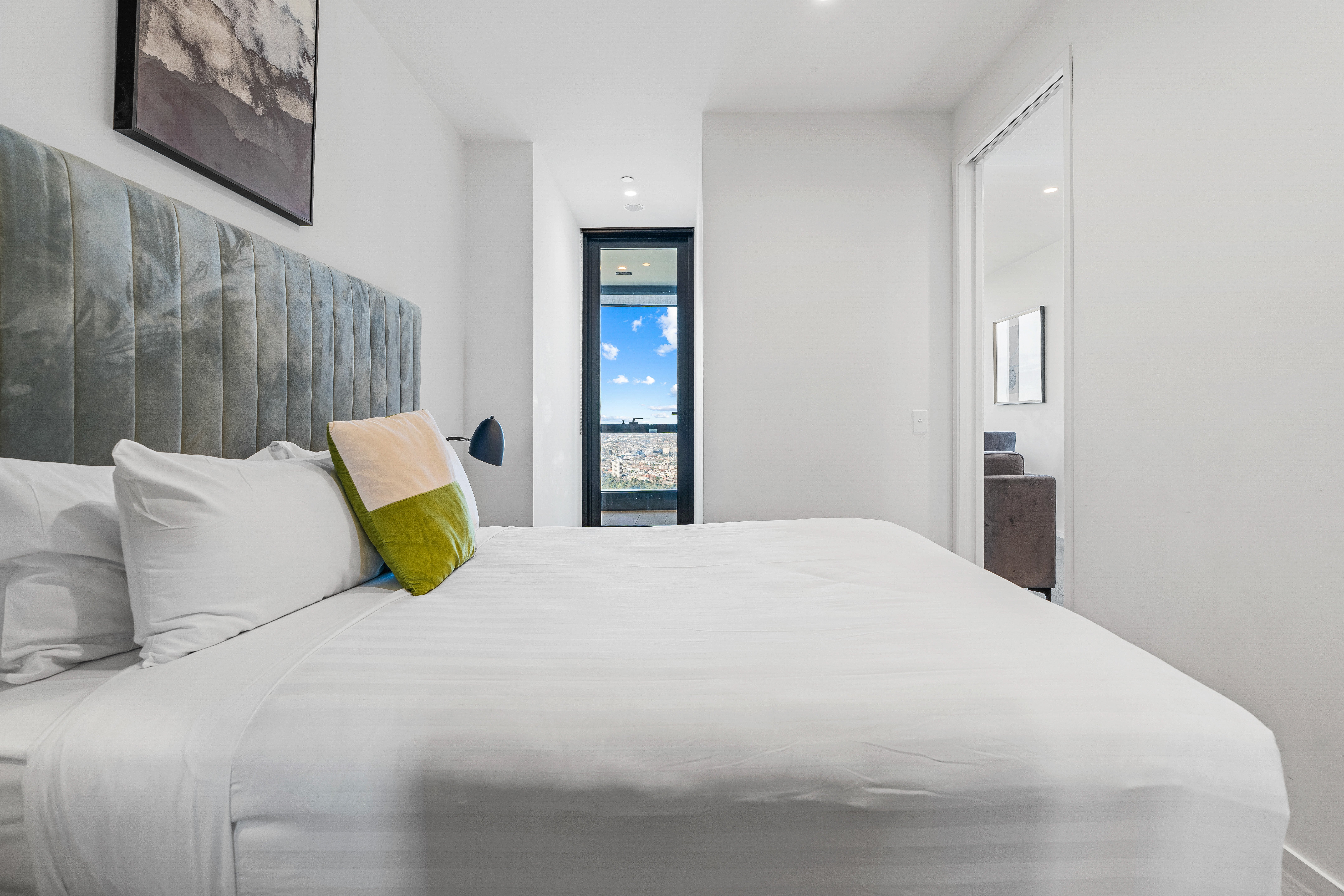 1 Bedroom, Sky High, Apartment
