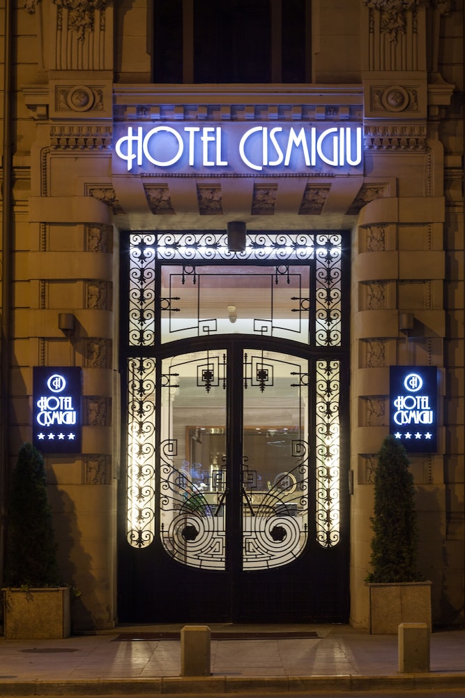Lobby at Hotel Cismigiu, BUCHAREST
