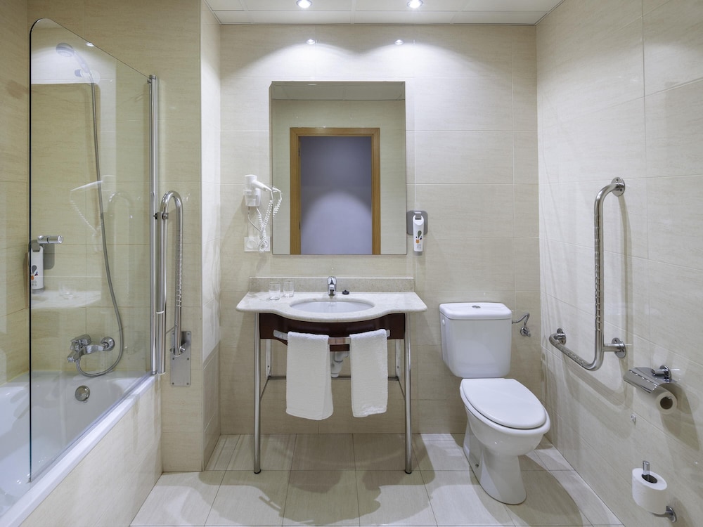 Ibis Styles Pamplona Noain 36/36