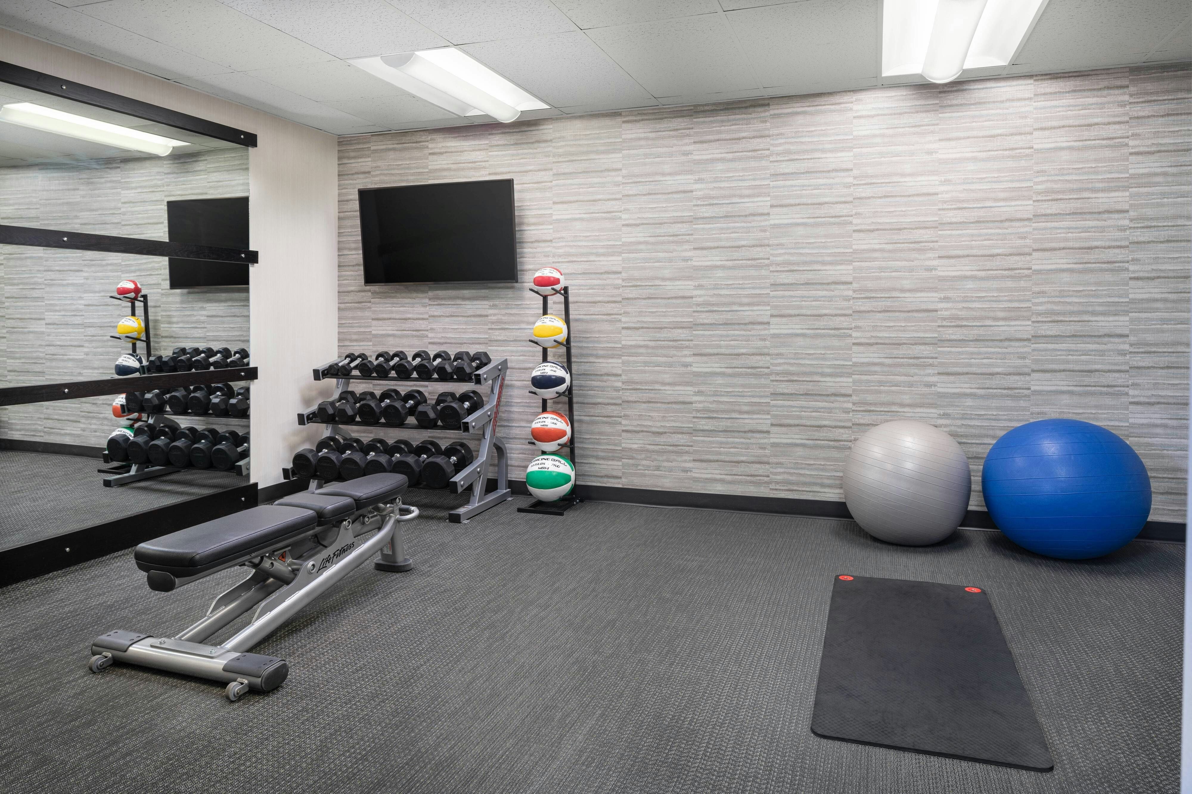 Courtyard by Marriott Pleasanton 4/12