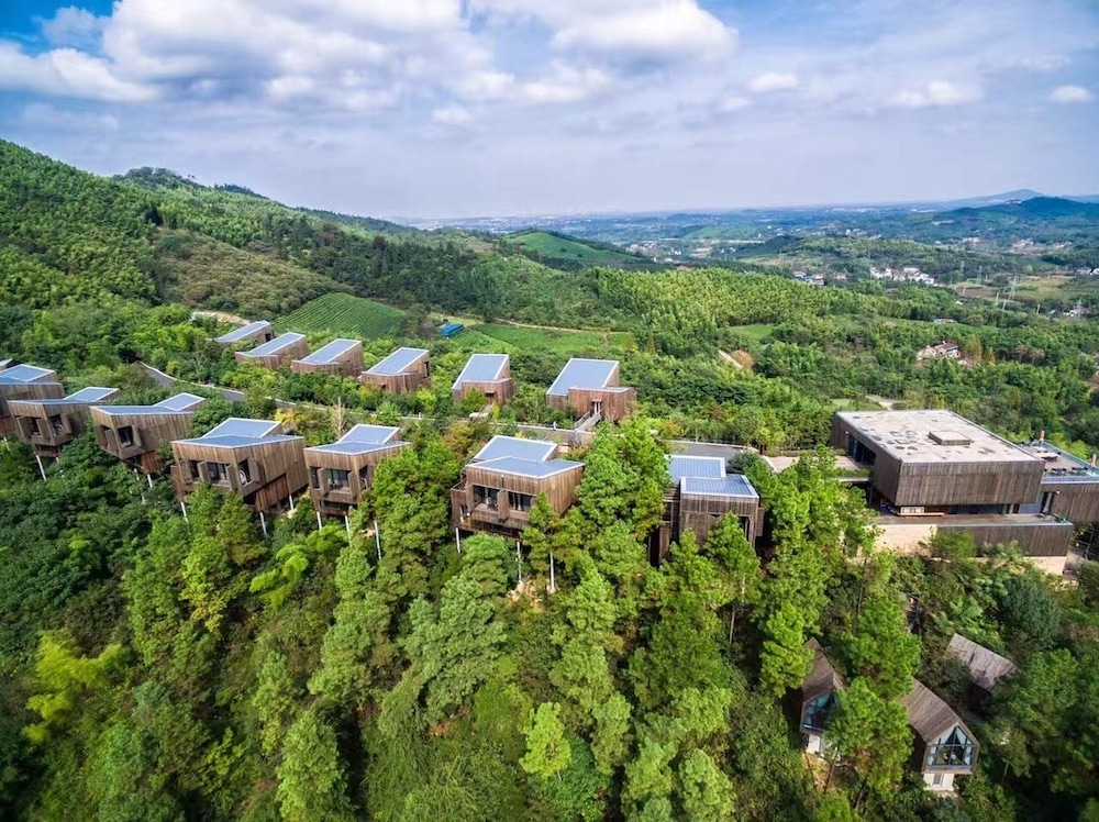 Meijie Mountain Hotspring Resort 36/43