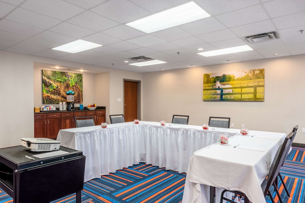 Hampton Inn & Suites Hopkinsville 41/45