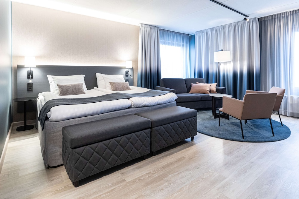Superior, King Bed, Sofa, Sauna