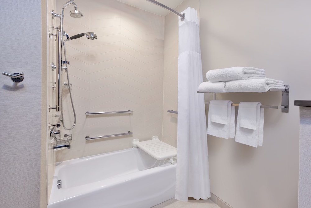 Fairfield Inn & Suites By Marriott Cincinnati Airport South/Florence 10/21