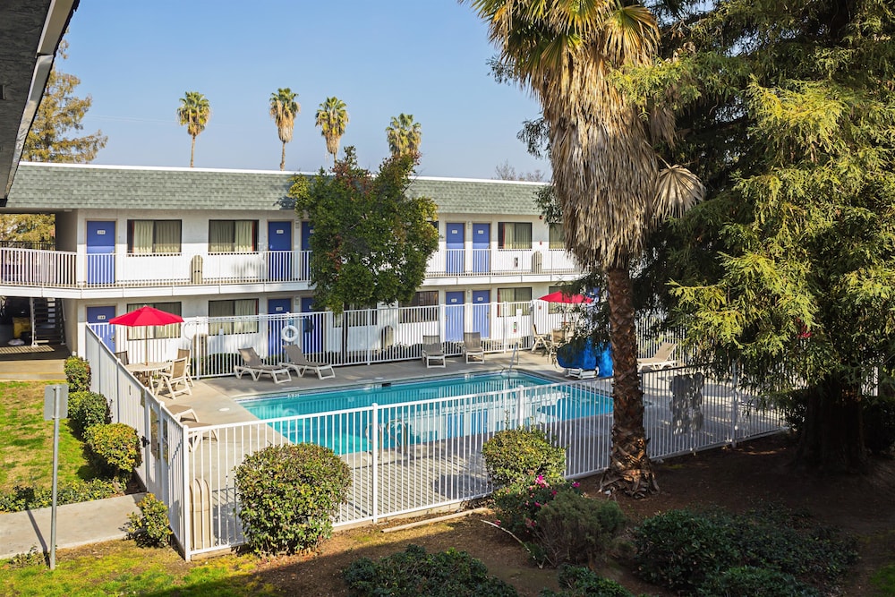 Motel6 Porterville, CA in PORTERVILLE - CA