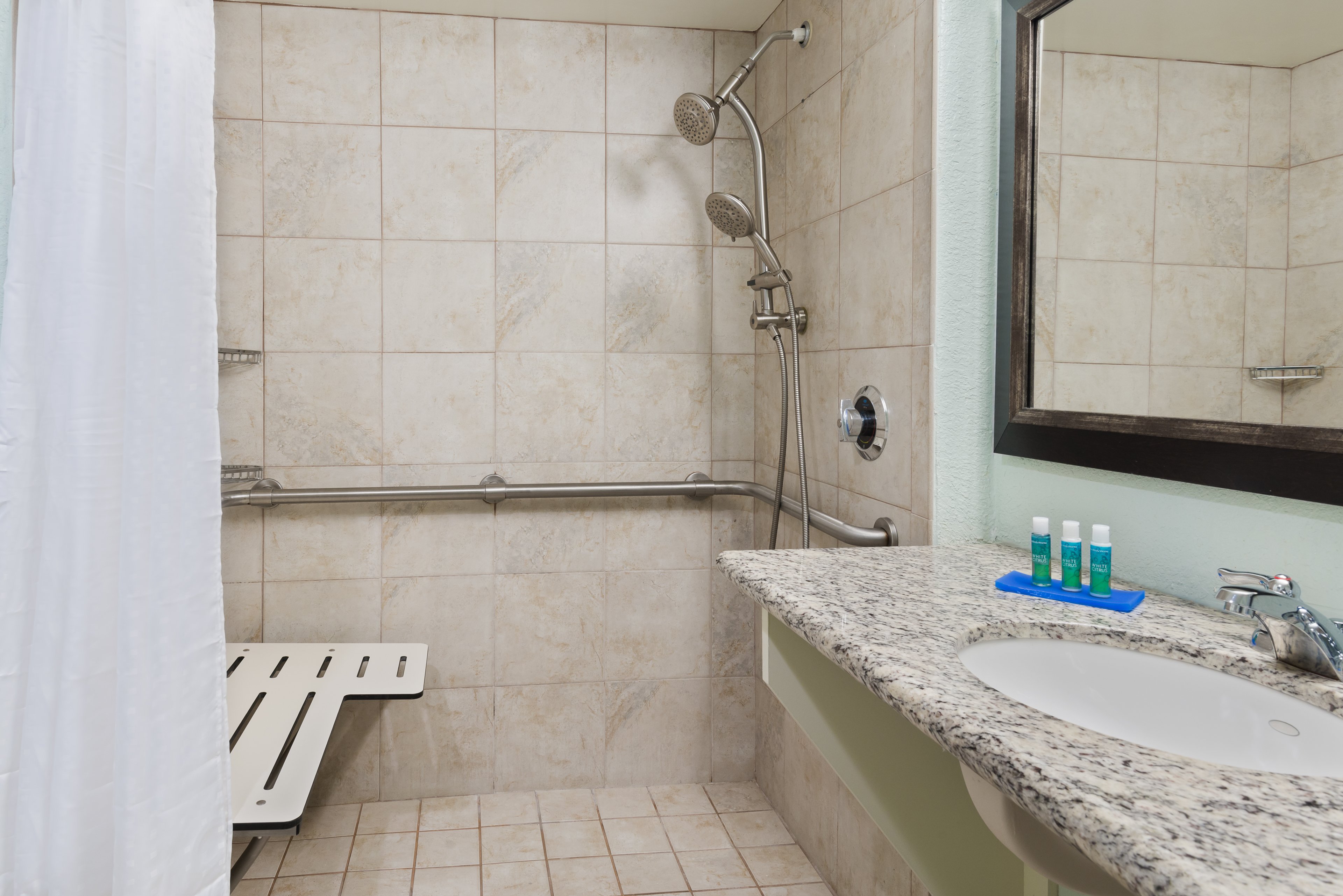 Holiday Inn Express & Suites Ft. Lauderdale-Plantation 47/50