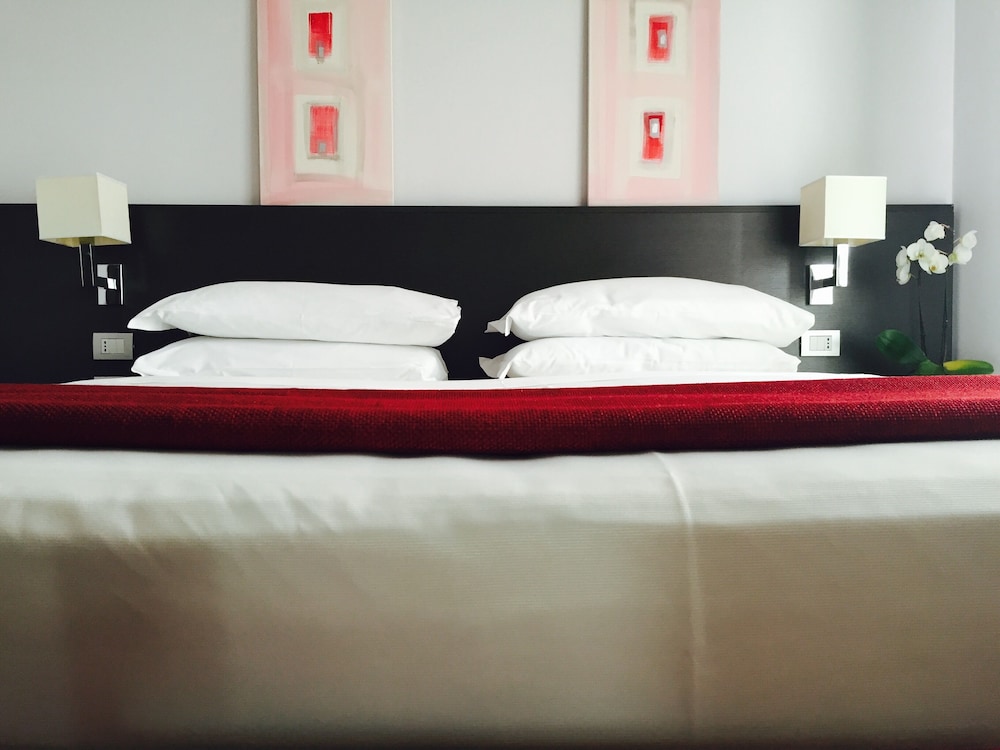 Hotel The One 36/64