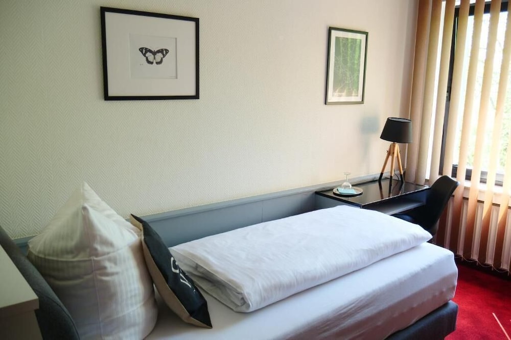 Parkhotel Bergheim 24/36