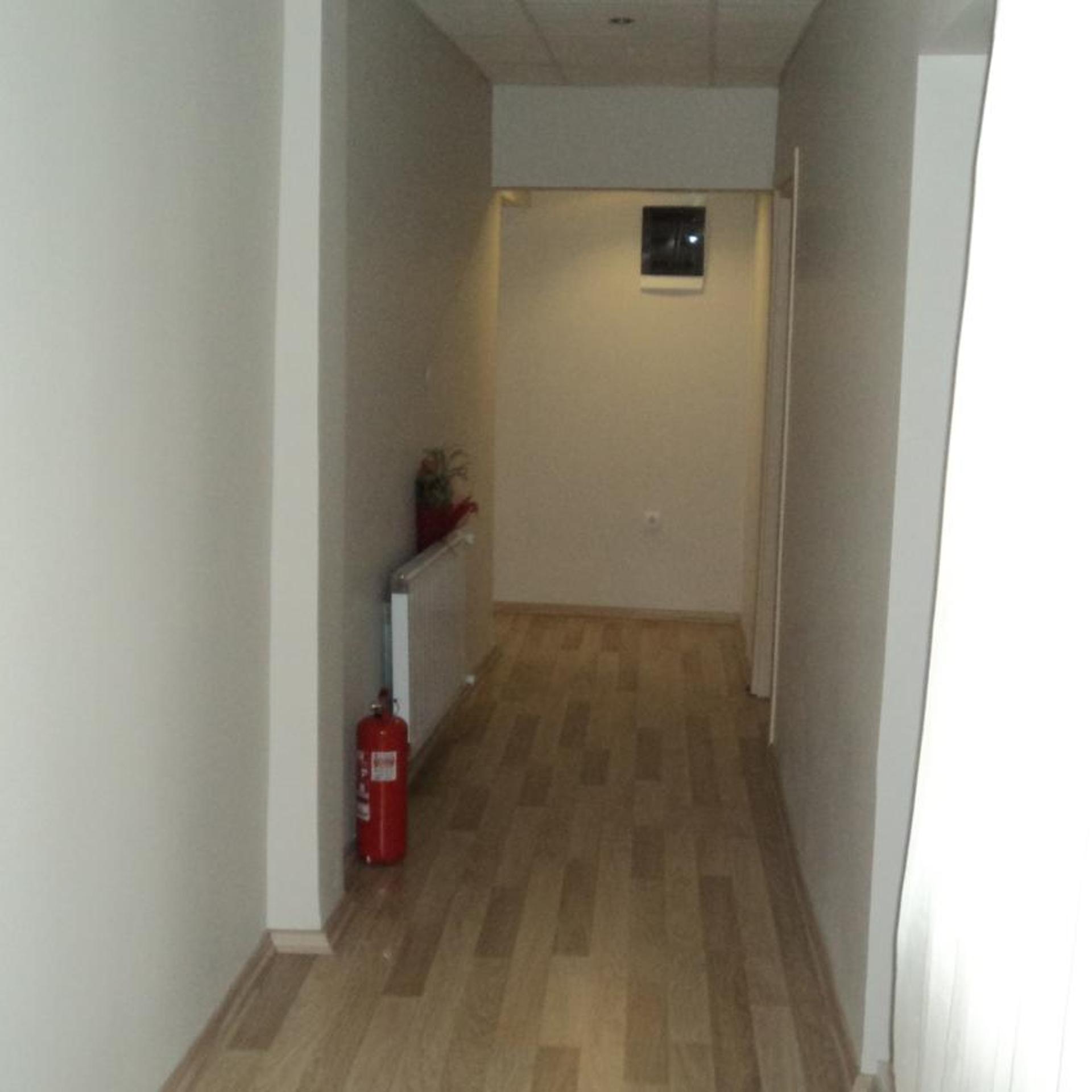 listing card gallery