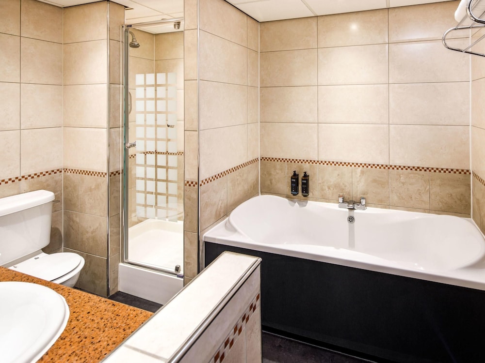 MERCURE CHESTER ABBOTS WELL HOTEL 48/50