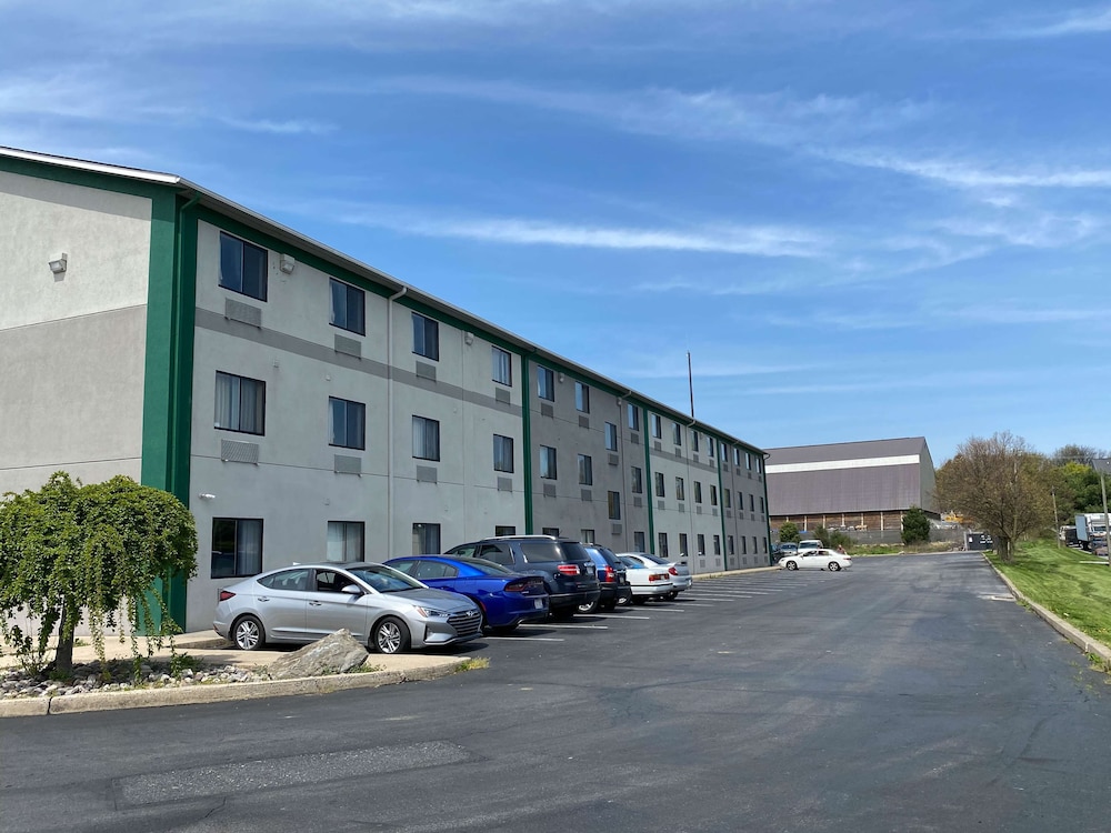 Motel6 Lancaster, PA 32/41