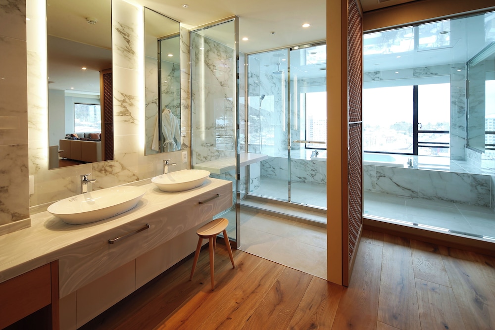 Spectacular, Sakura, Suite, Twin Beds, with View, Bathtub, Annex، Hotel Sakurai 3/4