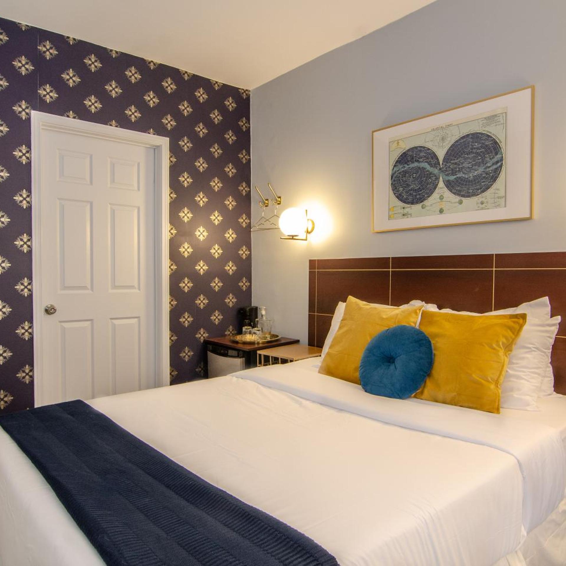 غرفة بسرير كوين، Hotel Dorion 3/10