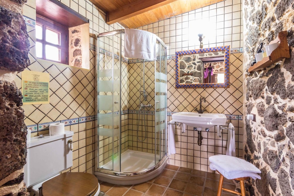 Hotel Rural Mahoh 63/64