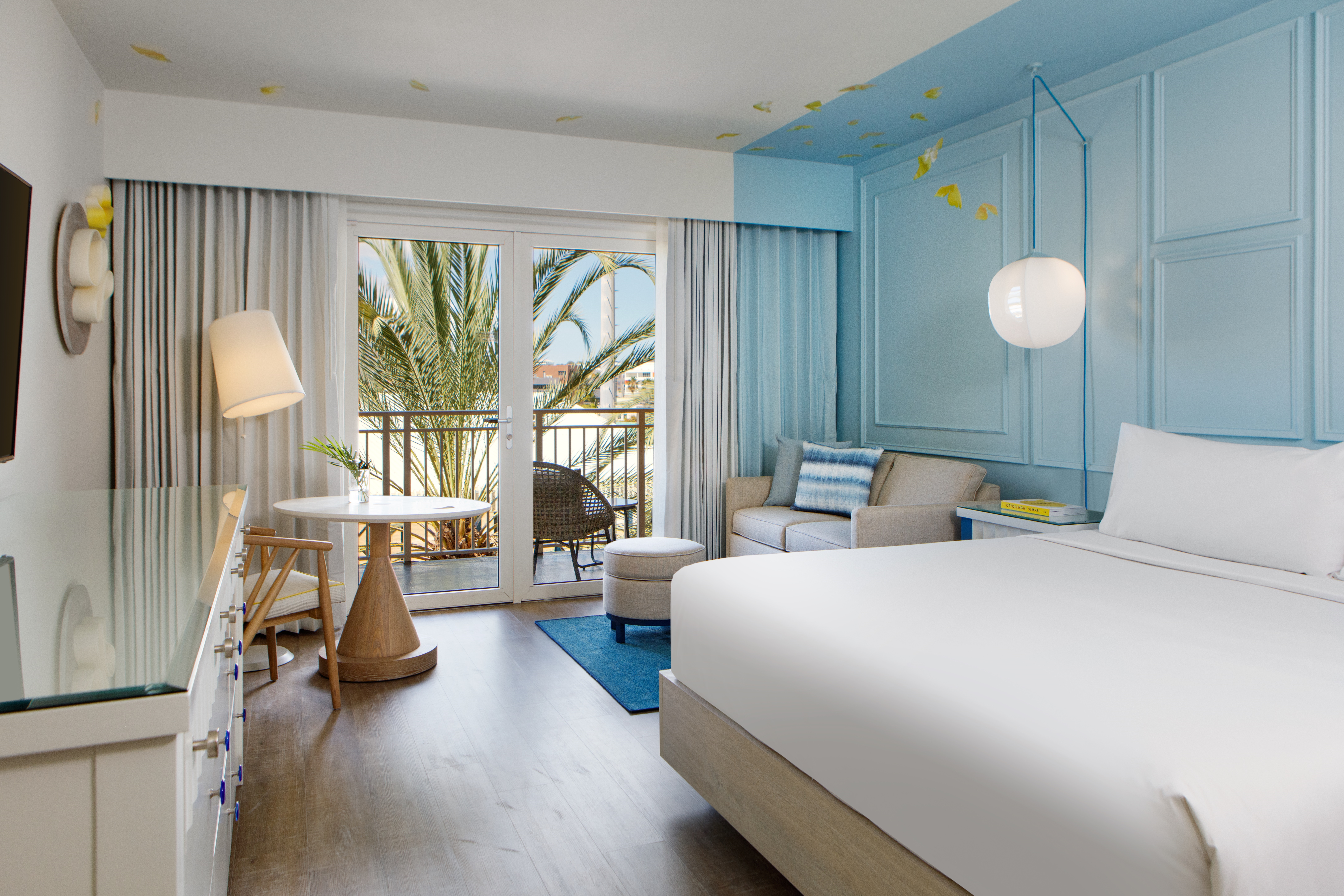 Island, King Bed