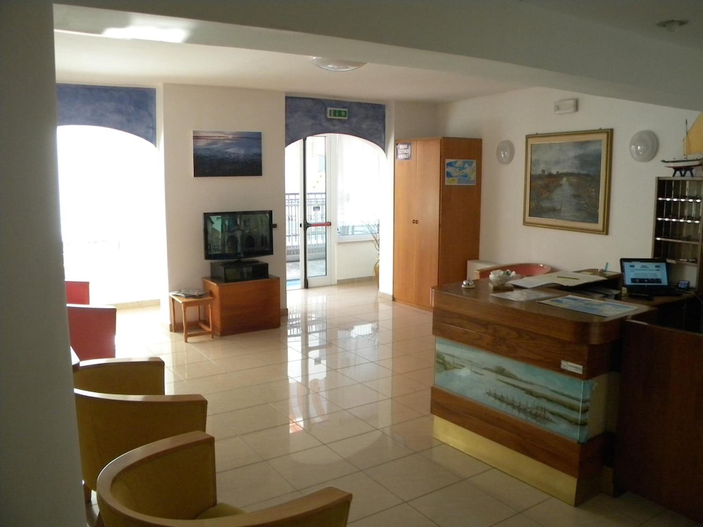 Hotel Eliani 32/47