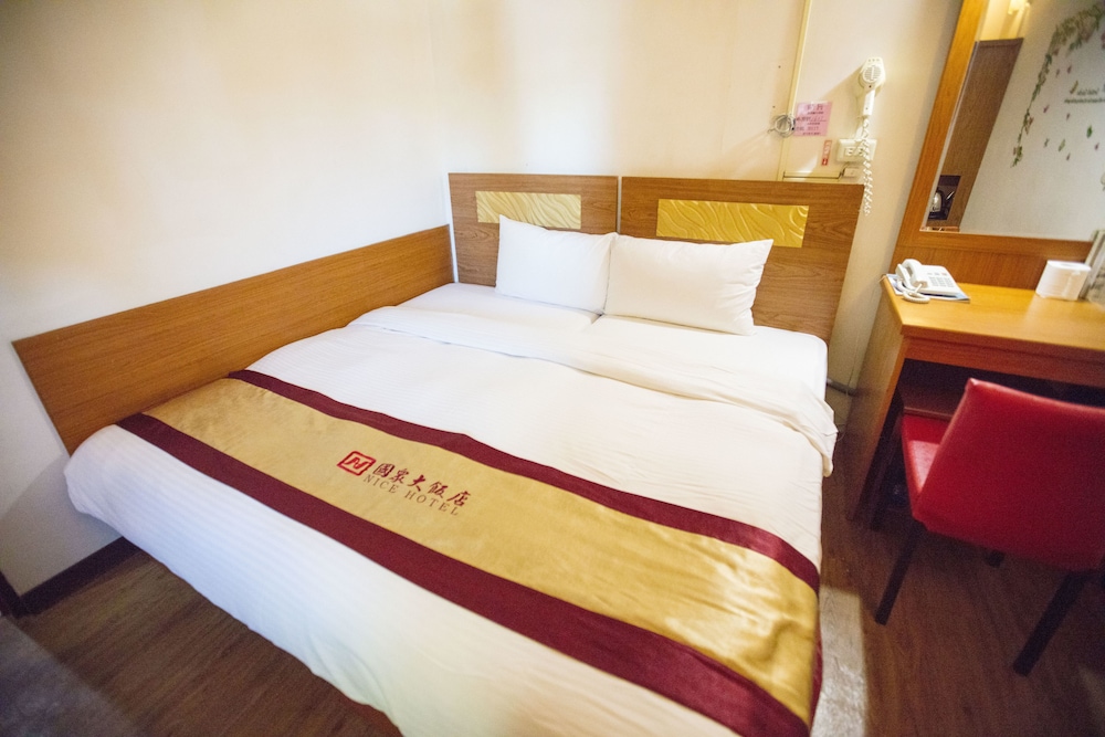 Nice Hotel 9/55