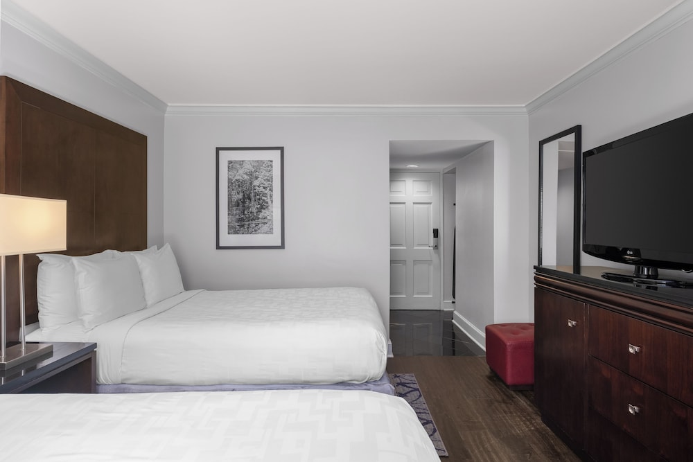 SUPERIOR, 2 DOUBLE BEDS