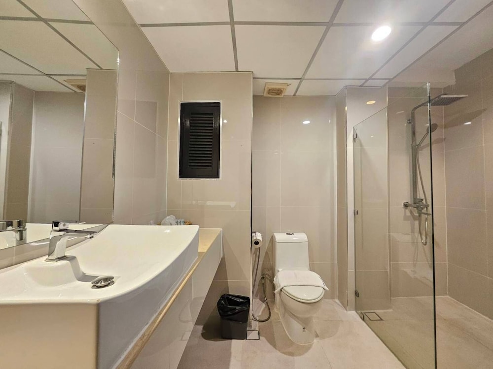 Avana Laemchabang Hotel 53/57