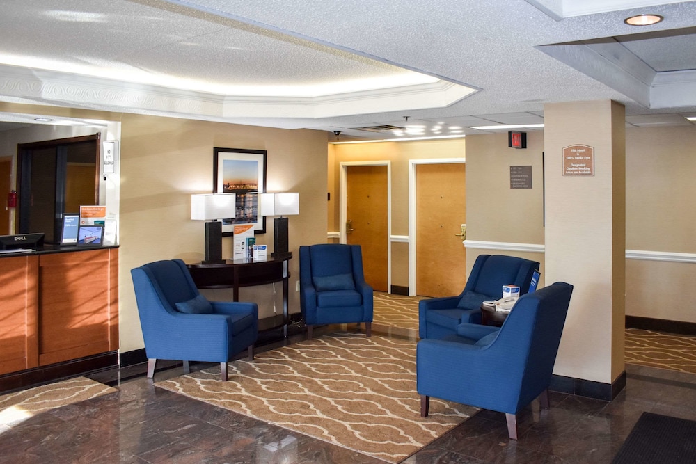 Comfort Inn Bordentown Near NJ Turnpike 25/40