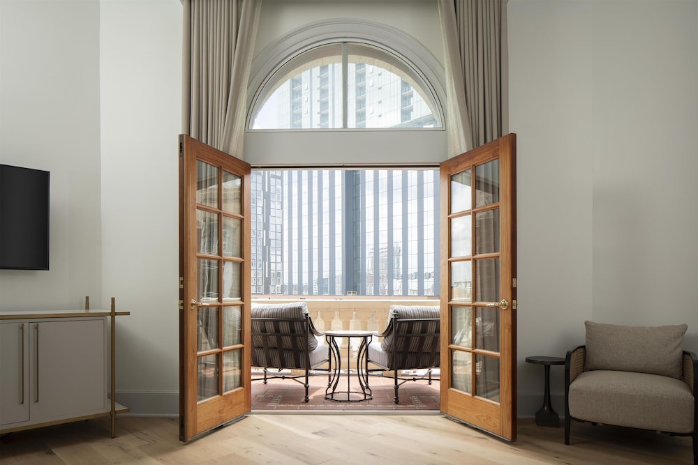 The Driskill In the Unbound Collection By Hyatt 32/50