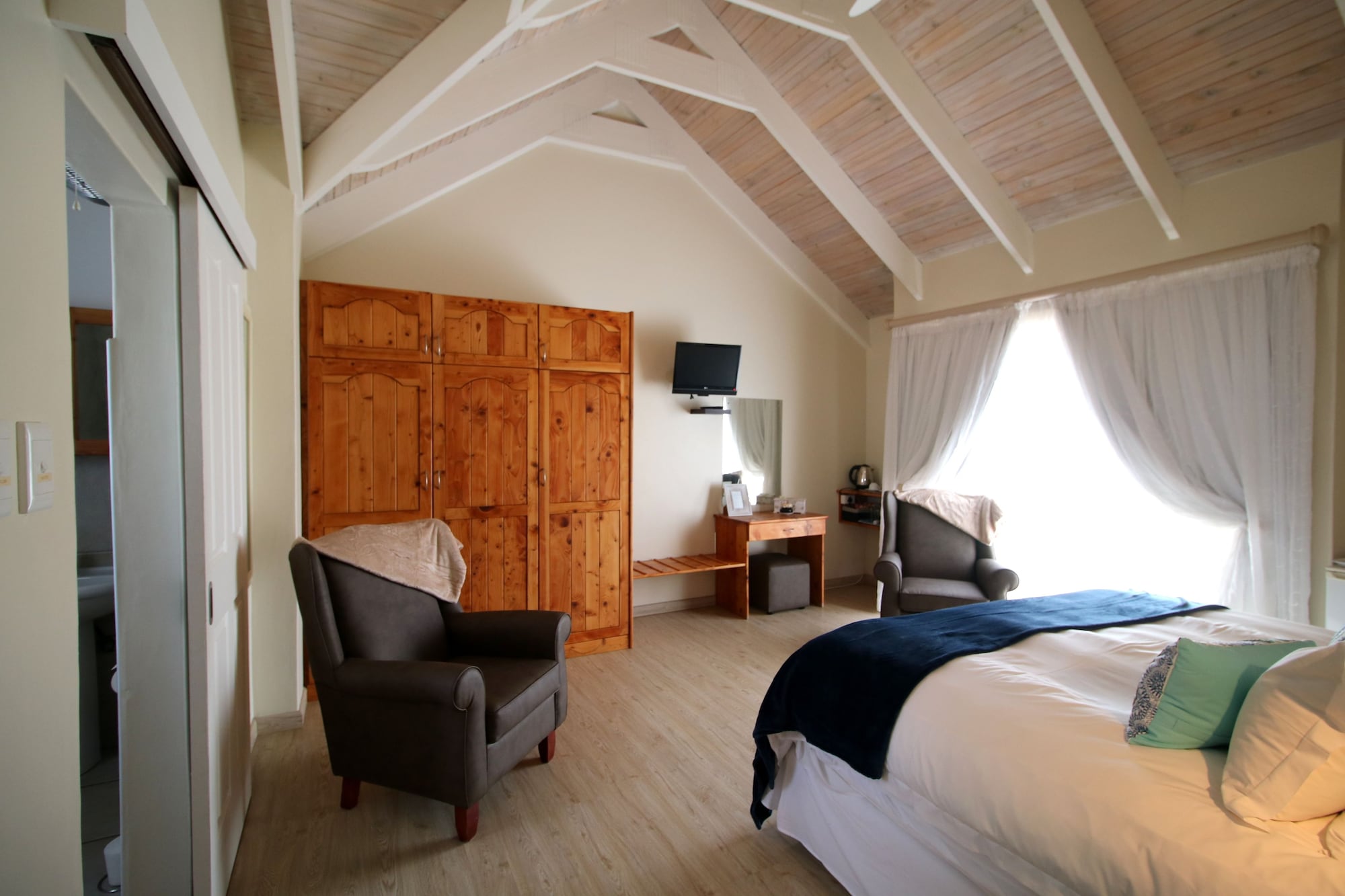 Guest Room, King Bed, Guest House